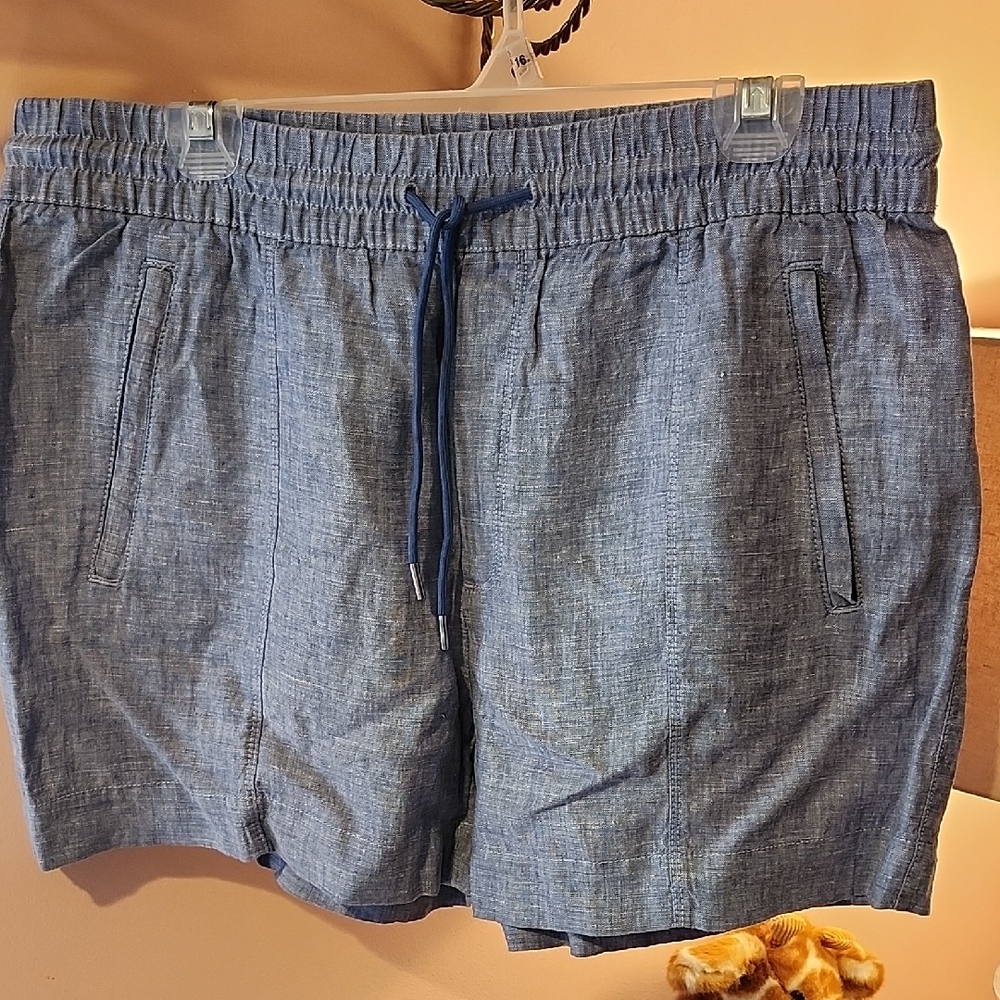 Athleta Linen Retreat Shorts